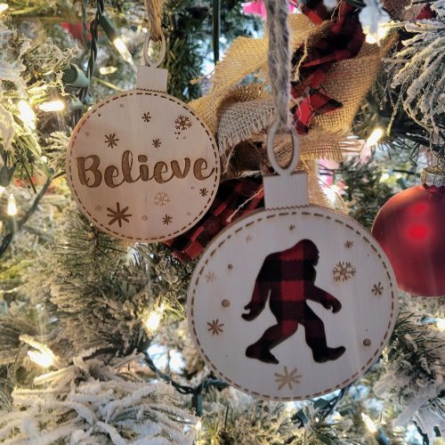 il_fullxfull.5740549952_m2wn.jpg Bigfoot Buffalo Plaid Christmas Ornament: Rustic Sasquatch Gift