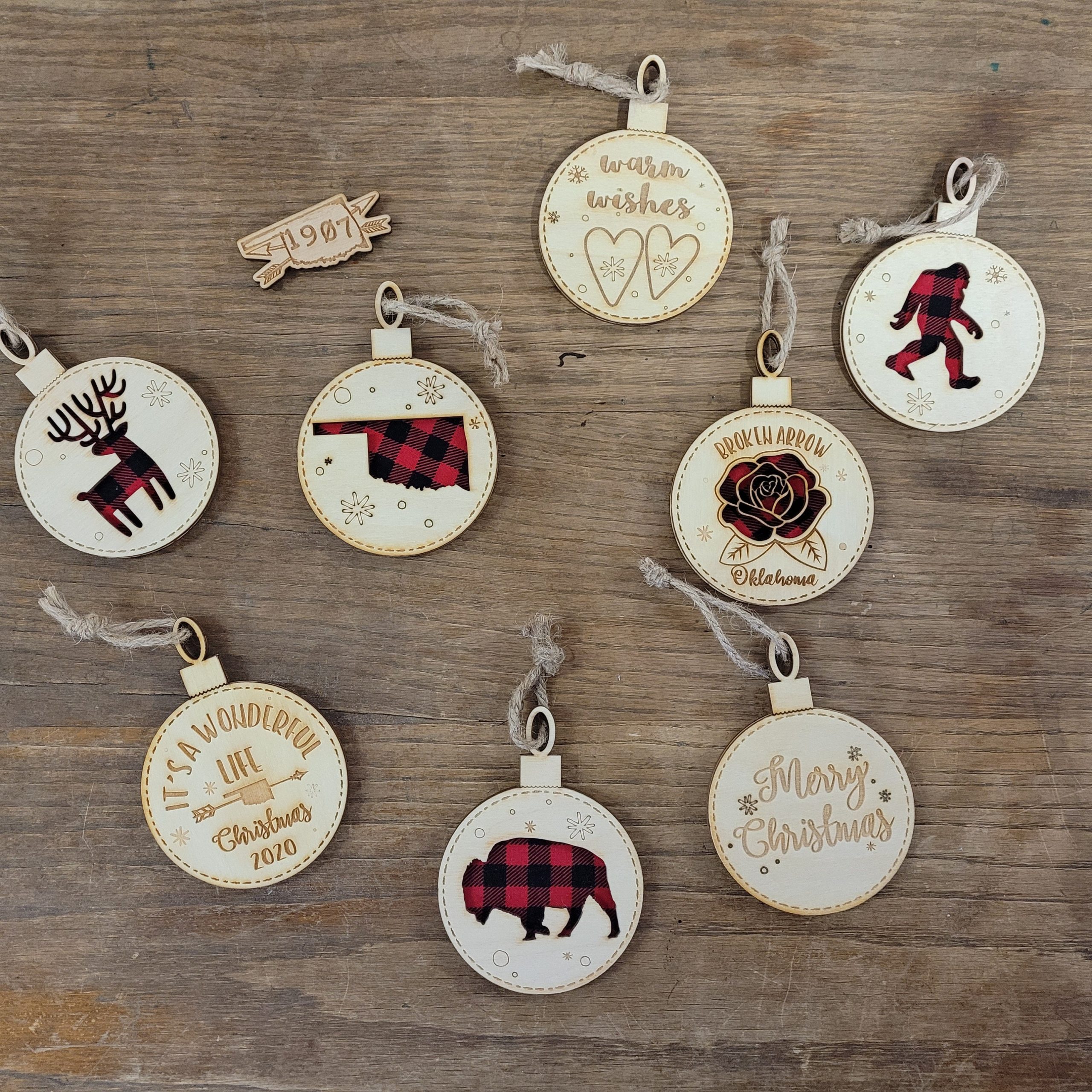 Bigfoot Buffalo Plaid Christmas Ornament: Rustic Sasquatch Gift - Image 6