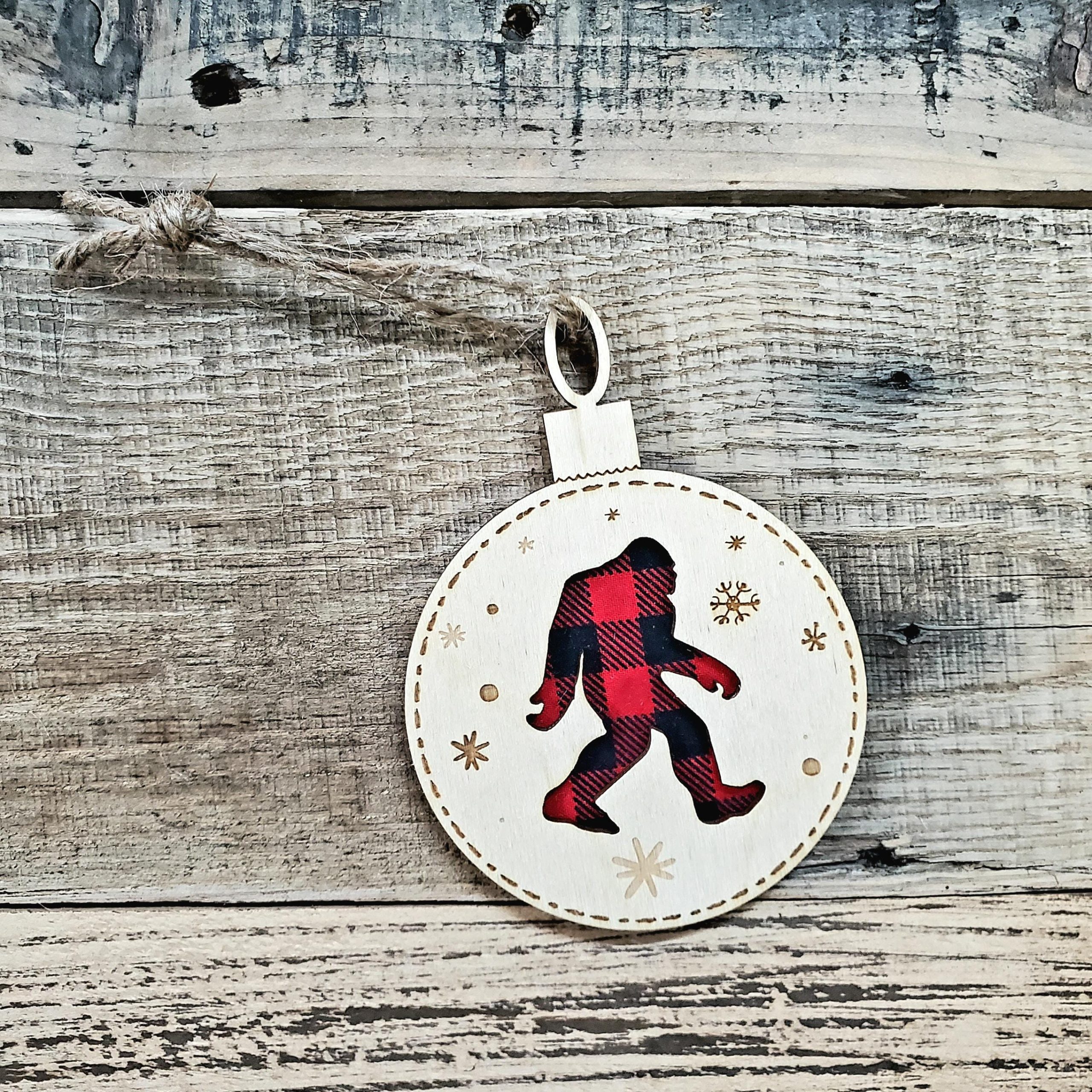 Bigfoot Buffalo Plaid Christmas Ornament: Rustic Sasquatch Gift - Image 4